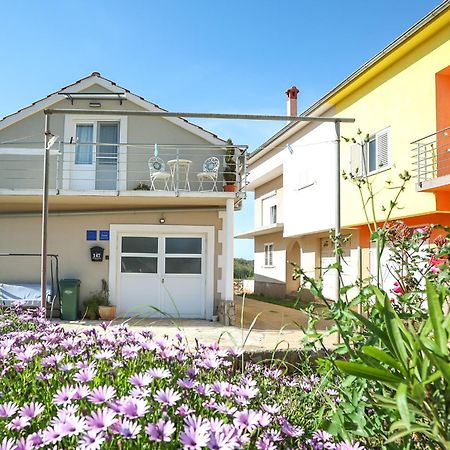 Z&A Studio Apartment With Parking Božava Buitenkant foto